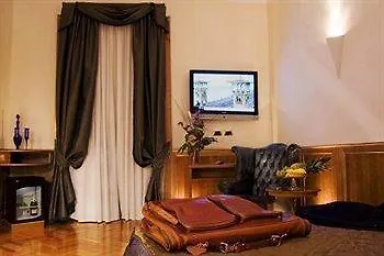 Guest house Relais Conte Di Cavour De Luxe 4*