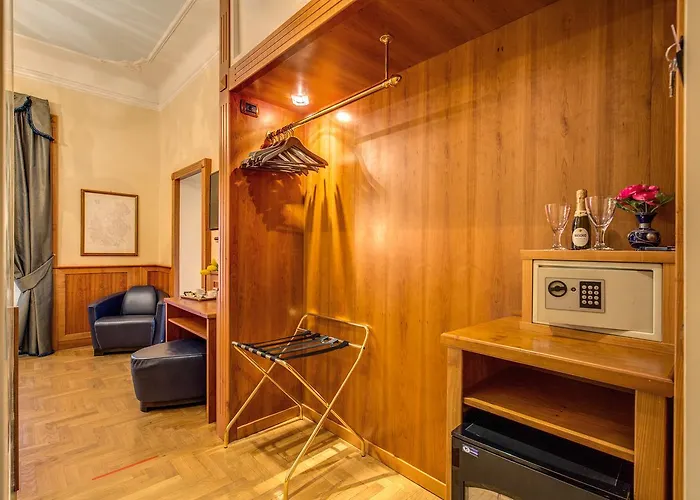 Relais Conte Di Cavour De Luxe 4*
