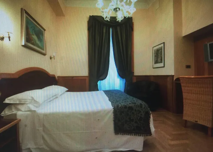 Relais Conte Di Cavour De Luxe 4*