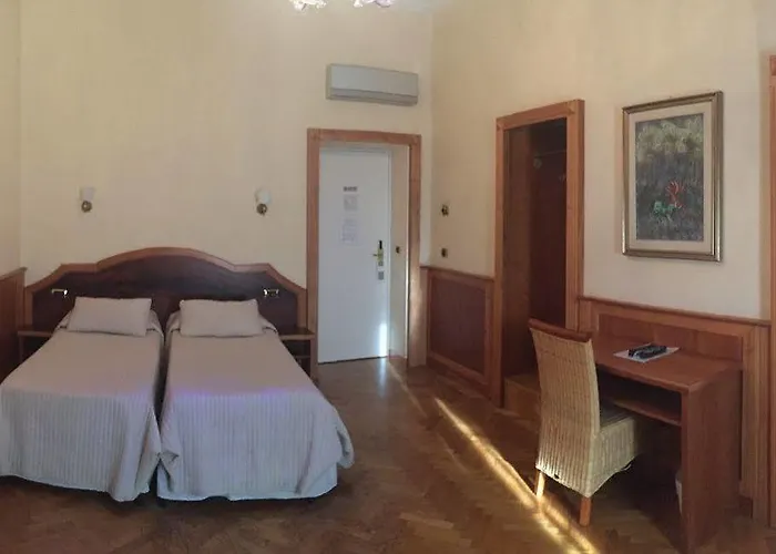 Relais Conte Di Cavour De Luxe 4* Rome